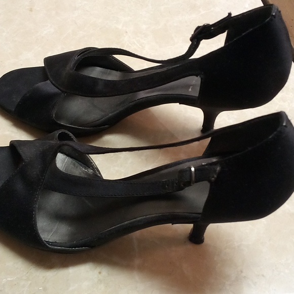 Black Satin Heels - Size 6.5M - Picture 4 of 7